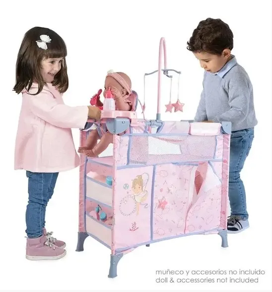 Детская кроватка для куклы Игрушечный кукольный манеж кровать DeCuevas 53051 со стульчиком, подвеской и аксессуарами
